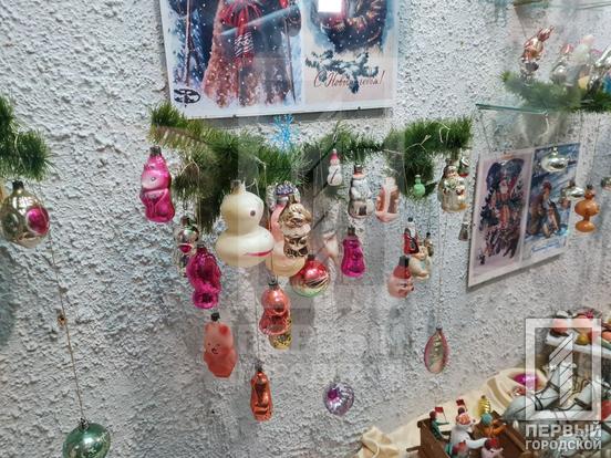 Для мешканців Кривого Рогу відкрили виставку старих ялинкових іграшок та прикрас | Новини Кривий Ріг8