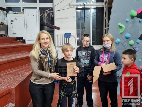 Інший – не значить гірший: на базі педагогічного університету Кривого Рогу пройшли змагання зі скелелазіння для особливих дітей | Новини Кривий Ріг15