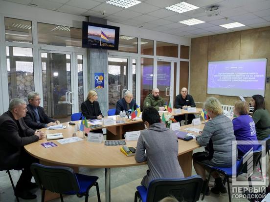 Ю.Вілкул: «В умовах воєнного стану Центр адмінпослуг «Віза» продовжує працювати та надавати якісні послуги криворіжцям. Пріоритетом в обслуговуванні зараз є надання послуг військовослужбовцям»1