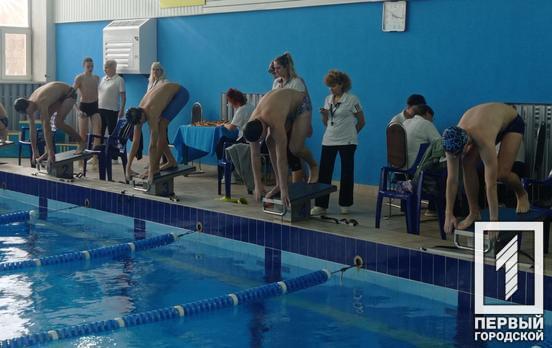 «Об’єднані заради перемоги»: у рамках благодійного марафону у Кривому Розі стартував міський чемпіонат із плавання серед юніорів