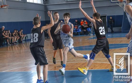 Дві баскетбольні команди з Кривого Рогу взяли участь в першому турі відкритого чемпіонату Дніпропетровщини