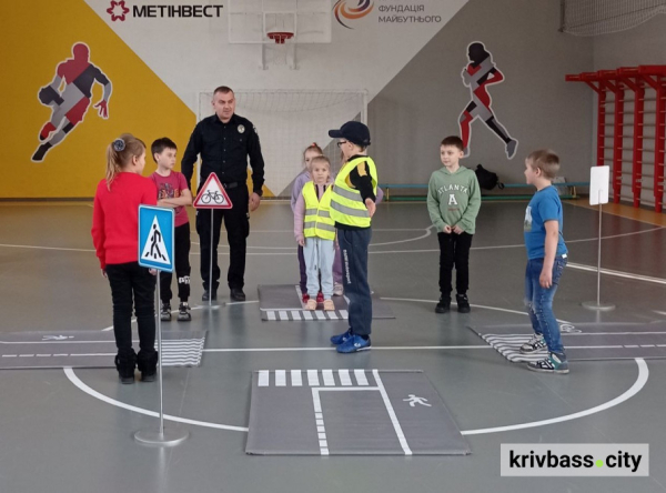 Головне - безпека школярів: у Глеюватській громаді поліцейські пояснювали дітям правила дорожнього руху0
