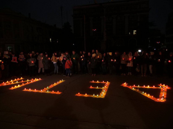 Криворіжці вшанували пам’ять за загиблими від російського теракту у Маріуполі рік тому1