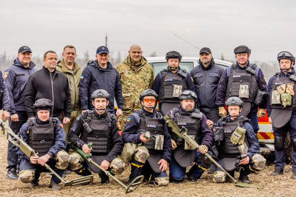На Дніпропетровщині піротехники обстежили і розмінували від ворожих  снарядів 500 га полів4