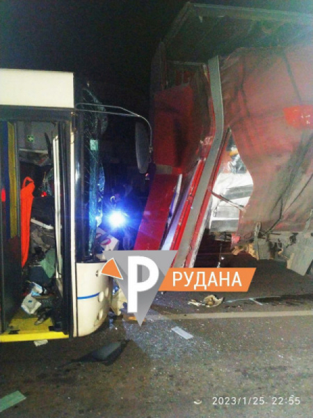 Пізно ввечері в центрі Кривого Рогу сталась жорстка ДТП з тролейбусом0