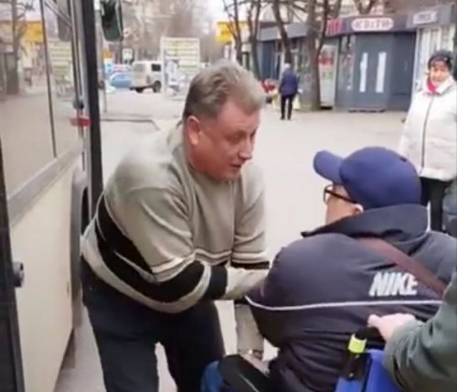 Український омбудсмен ініціював розслідування інциденту за участю водія і криворіжця із інвалідністю0