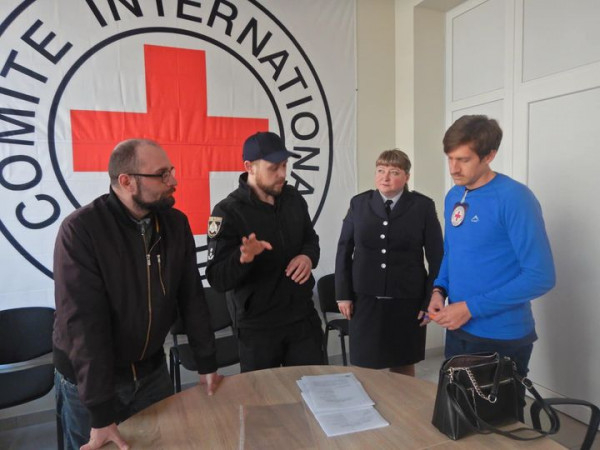 На Дніпропетровщині слідче управління ГУНП отримало цінне обладнання від Міжнародного комітету Червоного Хреста0
