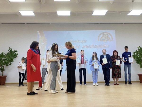 Надія Криворіжжя: дипломами нагородили 50 переможців міського конкурсу обдарованих дітей1