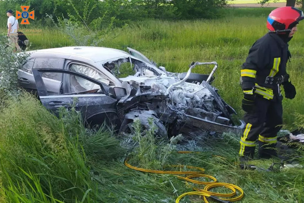 Рятувальники розповіли подробиці автотрощі на трасі Дніпро-Кривий Ріг1