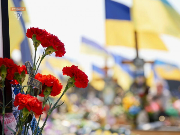 У Кривому Розі вшанували пам'ять захисників Маріуполя7