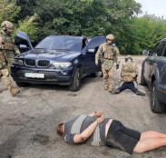 На Дніпропетровщині організоване злочинне угруповання  щомісяця мало мільйонні прибутки  на наркотиках і зброї 0