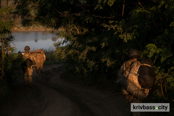 Світанки Героїв: у криворізькій танковій бригаді показали як зустрічають ранок Захисники(фото)4