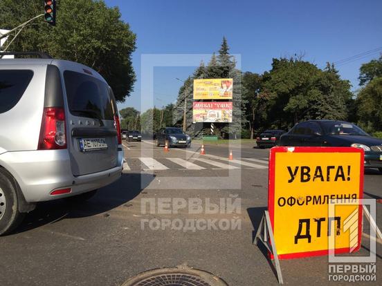 У Металургійному районі Кривого Рогу сталося потрійне ДТП5