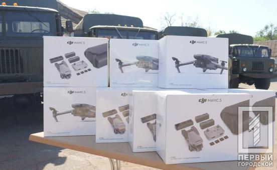 Квадрокоптери, БпЛА, позашляховики і вантажівки, прилади нічного бачення, тепловізори та багато іншого отримали наші захисники у серпні від Ради оборони Кривого Рогу3