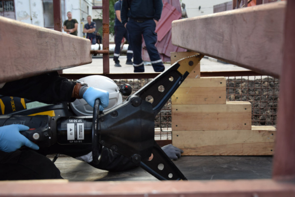 Найкращі рятувальники в оперативному взводі: у Кривому Розі пройшли змагання серед гірничорятувальних відділень (фото) 8