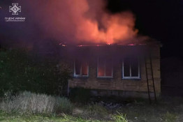 У Криворізькому районі згорів дах будинку0