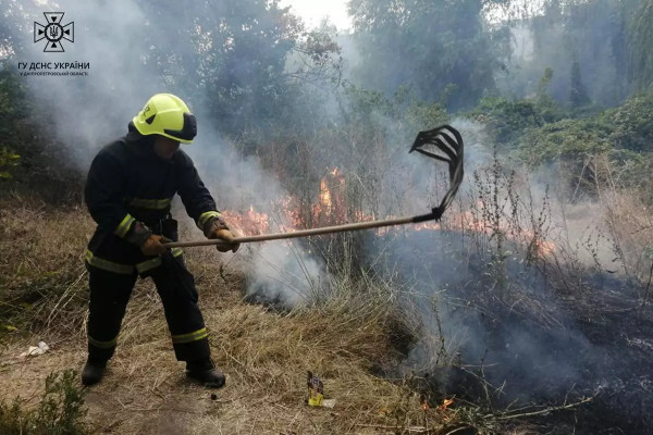 За останній тиждень надзвичайниками Дніпропетровщини ліквідовано 327 пожеж в екосистемах2