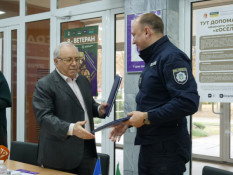 Ю. Вілкул: У Кривому Розі для зручності Захисників, Захисниць та членів їх родин працює офіс «Я-Ветеран», який надає 570 видів адмінпослуг – а з 1 листопада до їх переліку додається ще й юридична підтримка7