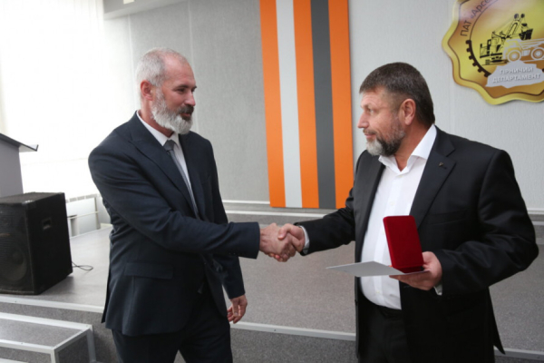 Понад 1 мільярд тон руди видобули гірники 