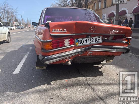 Ефект «доміно»: на проспекті Миру у Кривому Розі в ДТП потрапили одразу 4 авто3