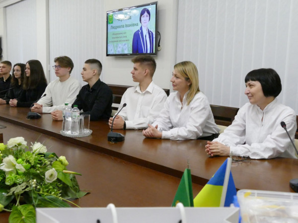 О.Вілкул: Команда з Кривого Рогу представить Україну на Першому Міжнародному турнірі з Фінансової грамотності2
