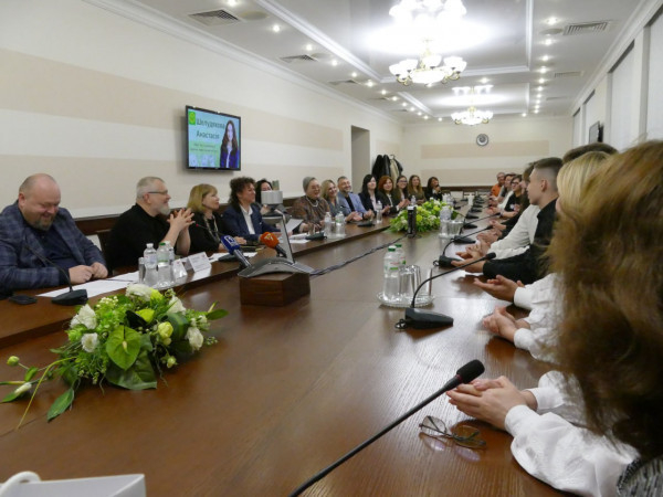 О.Вілкул: Команда з Кривого Рогу представить Україну на Першому Міжнародному турнірі з Фінансової грамотності1