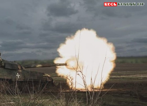 Бій веде танк 17-ї Криворізької ОТБр