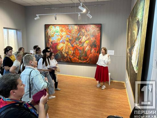 Криворізьких педагогів познайомили з першою у місті художньою галереєю ArtСraftOil1