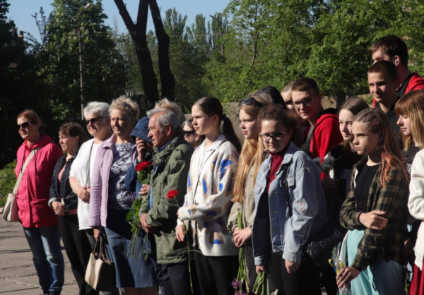На честь полеглих випускників: у 94 гімназії відкрили пам’ятні дошки захисникам, які віддали життя за Україну6