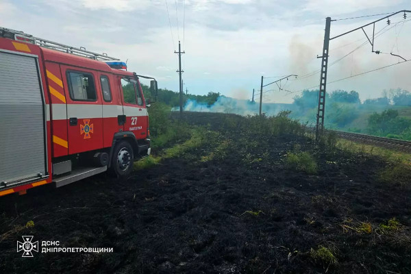 В екосистемах Дніпропетровщини збільшується кількість пожеж, минулої доби сталося 41 займання3
