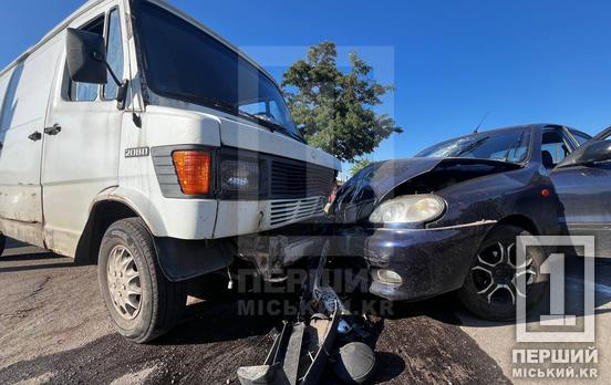 Зіштовхнулися лобами: на Бикова сталася аварія за участю Mercedes та Daewoo