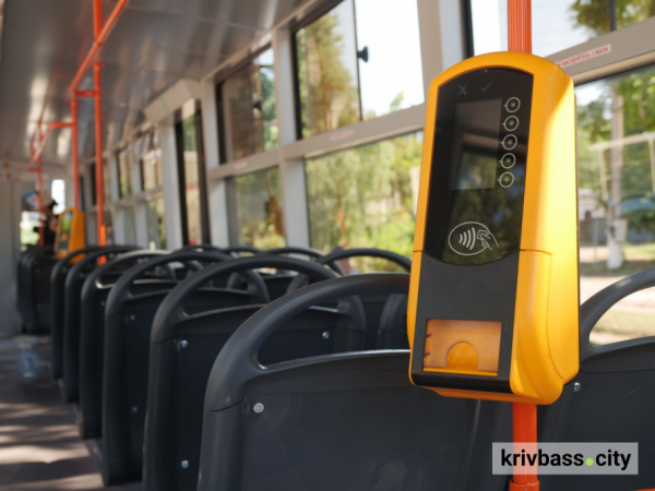 У Кривому Розі на лінію вийшов модернізований трамвай: подробиці про оновлення громадського транспорту у місті7