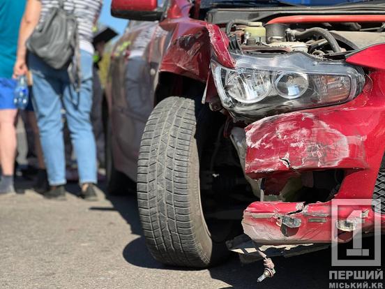 Маневри не вдалися: у Кривому Розі не розминулися Mitsubishi Lancer та Skoda1