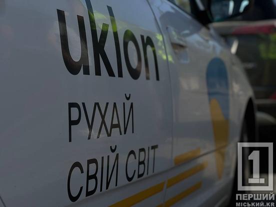 На проспекті Миру зачепилися боками Uklon і Toyota2