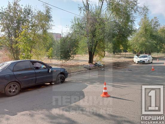 Занесло на повороті: у Кривому Розі на 5-му Зарічному автівка перекинулась на дах4