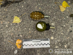 На Дніпропетровщині водій «ВАЗ» погрожував підірвати поліцеських гранатою0