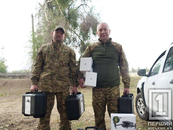 Пікапи, квадрокоптери, РЕБ, генератори і не тільки: Рада оборони Кривого Рогу опублікувала звіт з допомоги Героям України за жовтень5