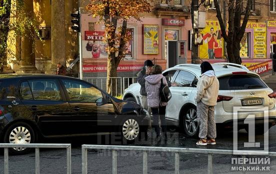 Пошкодження мінімальні: на перехресті Калнишевського та Героїв полку «Азов» не змогли роз’їхатися Infiniti і Volkswagen