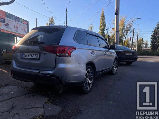 У Кривому Розі біля тролейбусного депо №2 Mercedes в'їхав у Mitsubishi1