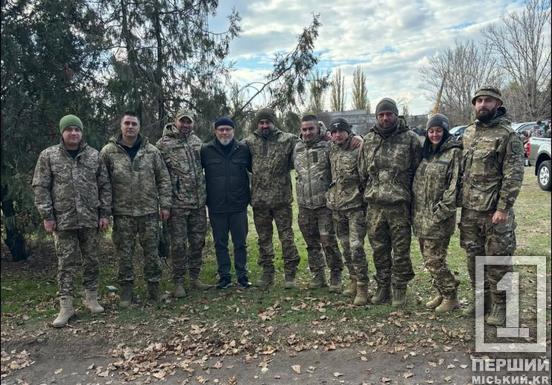 Пікапи, ремонти техніки, дрони і не тільки: звіт Ради оборони Кривого Рогу з допомоги Героям України за листопад12