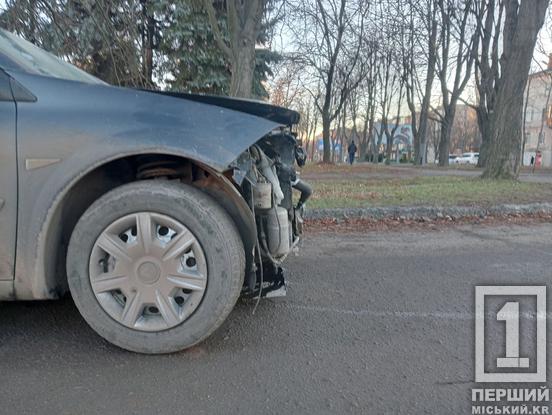 Навпроти THRASH! – повний треш: у Покровському районі сталася ДТП за участі Opel та Renault1