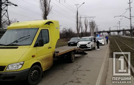 Наздогнав у районі пішохідки: на Чумацькому шляху сталося ДТП з бусом Opel та Skoda