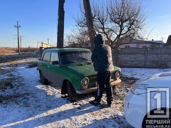 Шалений заїзд: криворіжець влаштував гонки з поліцією та ледве не зніс стовп1