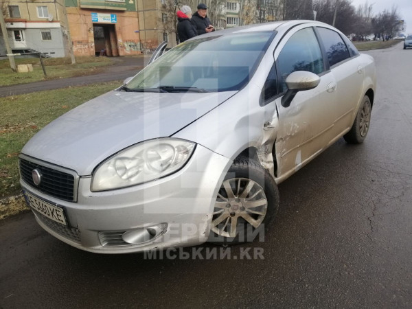 У Кривому Розі зіткнулися два легковики0