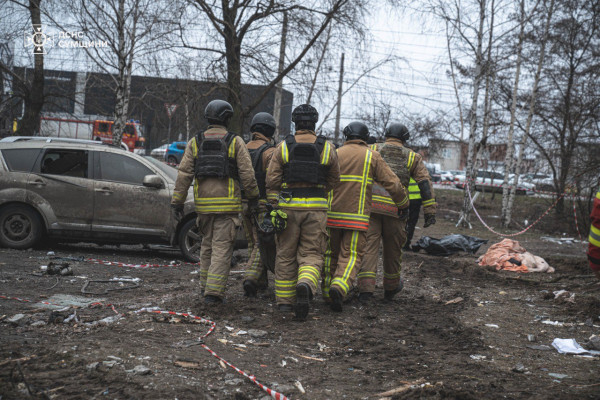 В Сумах вже семеро загиблих внаслідок удару дрона по багатоповерхівці, постраждалих 13 – ДСНС1