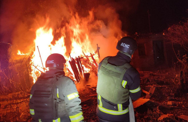 Вчора увечері і вночі під ударом ворога знову була Нікопольщина0