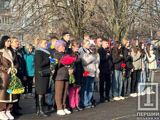 Вони любили це життя та батьківщину: на пам'ять про  Сергія Караченцева та Андрія Мирного у КГ №94 відкрили меморіальні дошки1