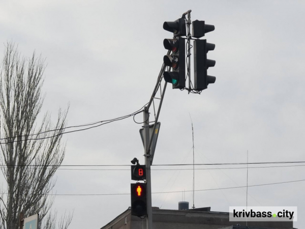 Безперебійне живлення: у Кривому Розі встановлюють нові світлофори на випадок блекаутів1