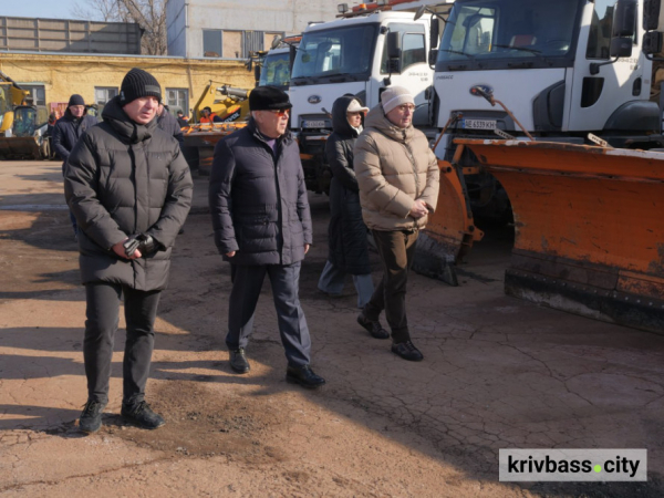 На випадок погіршення погодних умов: у Кривому Розі дорожні служби перевели у режим цілодобового чергування1