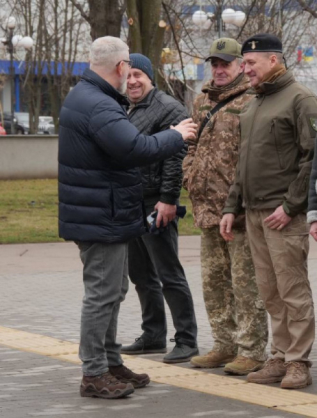 О. Вілкул: У Кривому Розі, для більш комфортного та зручного обслуговування Героїв – Захисників та Захисниць і їх родин - у самому «серці» міста відкрився новий модульний офіс «Я-Ветеран»3